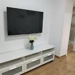 Felisa B Apartment *