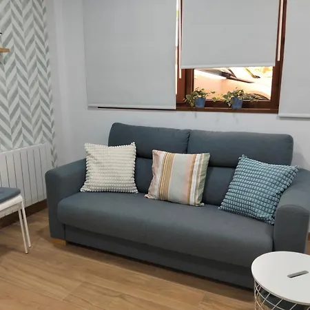 Felisa B アパート *